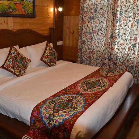 Hotel Royale Comfort Pahalgām Dış mekan fotoğraf