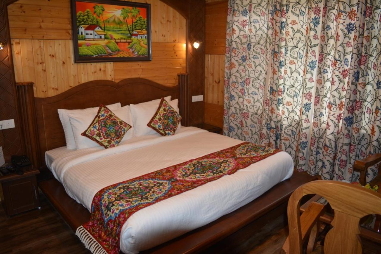 Hotel Royale Comfort Pahalgām Dış mekan fotoğraf